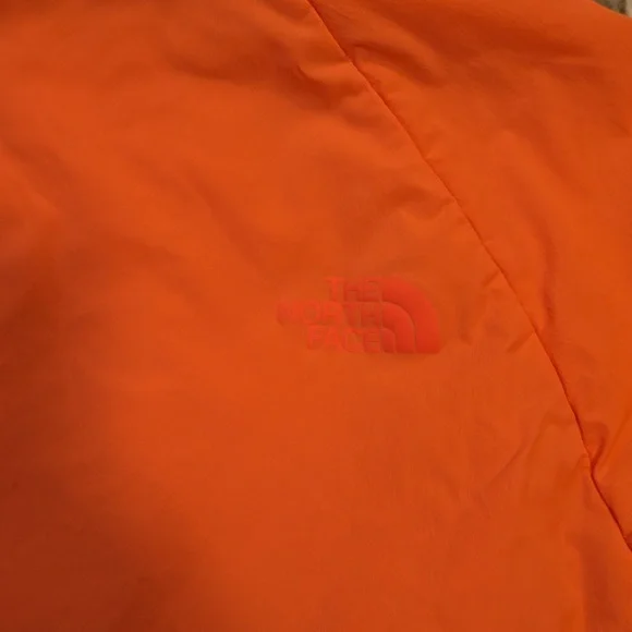 North Face lightweight puffer jacket - Picture 8 of 10